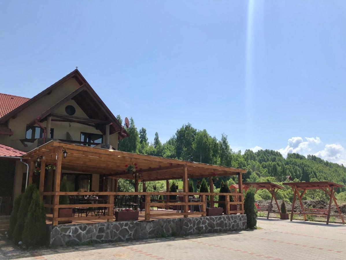 Aranykakas Etterem Es Panzio Bed & Breakfast Sîndominic Eksteriør bilde